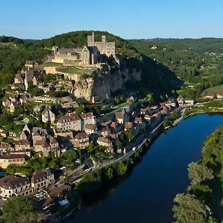 Le Terme Maison En Pierre Dans Village Tous Commerces Au Coeur Du Perigord Proche Sarlat Et Riviere Dordogne *