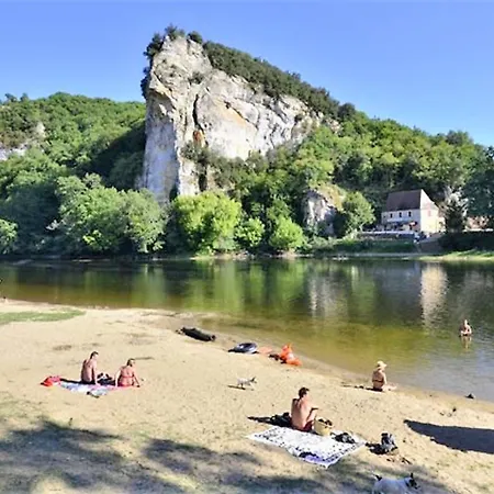 Le Terme Maison En Pierre Dans Village Tous Commerces Au Coeur Du Perigord Proche Sarlat Et Riviere Dordogne Holiday home *