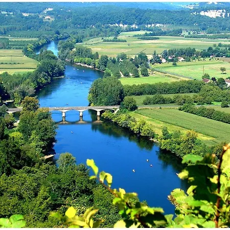 Holiday home Le Terme Maison En Pierre Dans Village Tous Commerces Au Coeur Du Perigord Proche Sarlat Et Riviere Dordogne Saint-Cyprien (Dordogne)