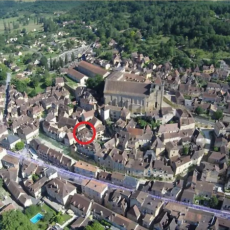 Le Terme Maison En Pierre Dans Village Tous Commerces Au Coeur Du Perigord Proche Sarlat Et Riviere Dordogne