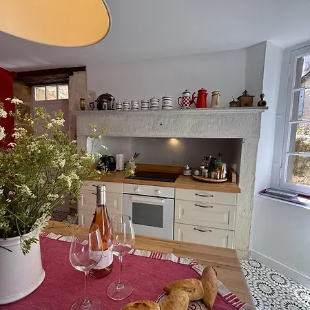 Semesterbostad Le Terme Maison En Pierre Dans Village Tous Commerces Au Coeur Du Perigord Proche Sarlat Et Riviere Dordogne