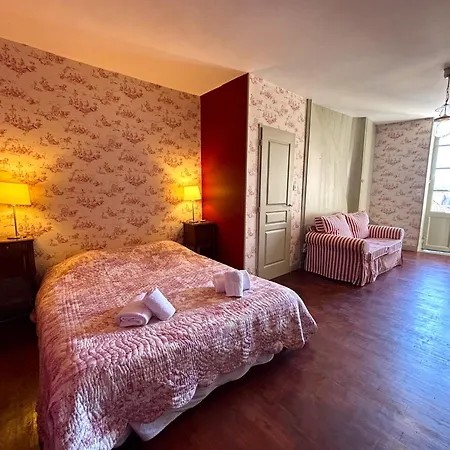 Le Terme Maison En Pierre Dans Village Tous Commerces Au Coeur Du Perigord Proche Sarlat Et Riviere Dordogne Semesterbostad *