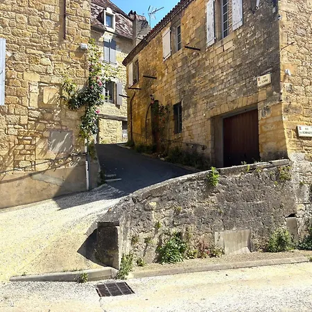 Le Terme Maison En Pierre Dans Village Tous Commerces Au Coeur Du Perigord Proche Sarlat Et Riviere Dordogne Holiday home