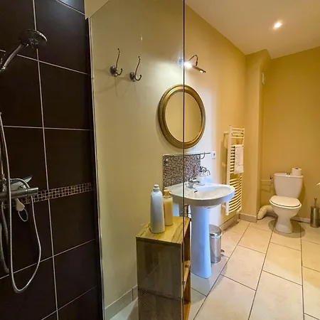 Le Terme Maison En Pierre Dans Village Tous Commerces Au Coeur Du Perigord Proche Sarlat Et Riviere Dordogne *