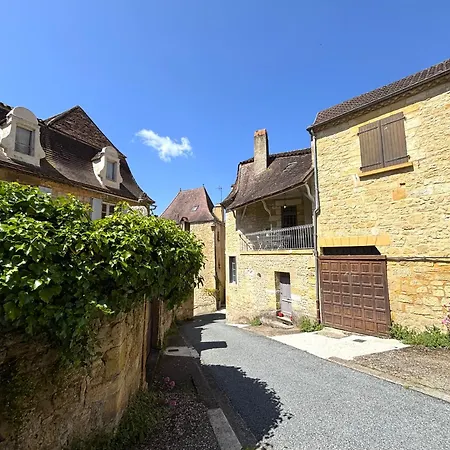 Le Terme Maison En Pierre Dans Village Tous Commerces Au Coeur Du Perigord Proche Sarlat Et Riviere Dordogne Semesterbostad *