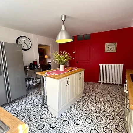 Le Terme Maison En Pierre Dans Village Tous Commerces Au Coeur Du Perigord Proche Sarlat Et Riviere Dordogne *