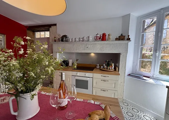 別荘 Le Terme Maison En Pierre Dans Village Tous Commerces Au Coeur Du Perigord Proche Sarlat Et Riviere Dordogne