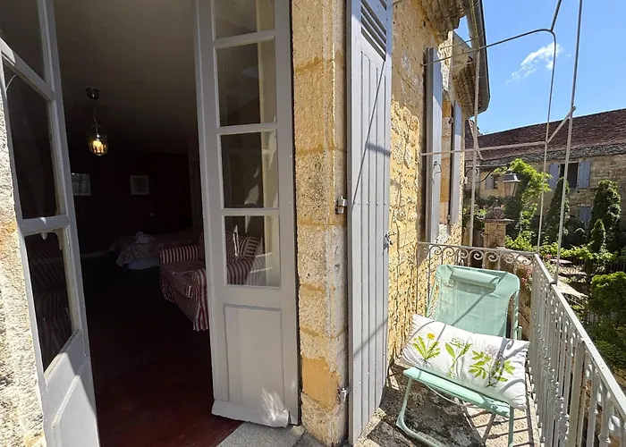 Le Terme Maison En Pierre Dans Village Tous Commerces Au Coeur Du Perigord Proche Sarlat Et Riviere Dordogne 別荘 *