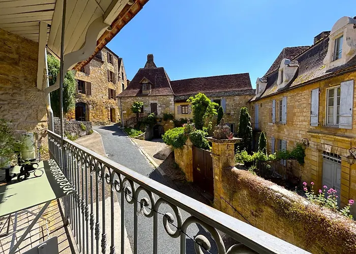 別荘 Le Terme Maison En Pierre Dans Village Tous Commerces Au Coeur Du Perigord Proche Sarlat Et Riviere Dordogne サン・シプリアン